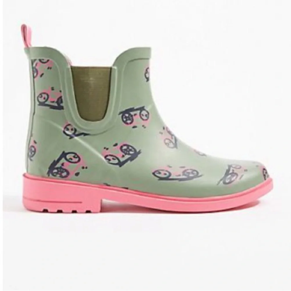 Anthropologie Colloquial Chelsea Rain Booties Size 9